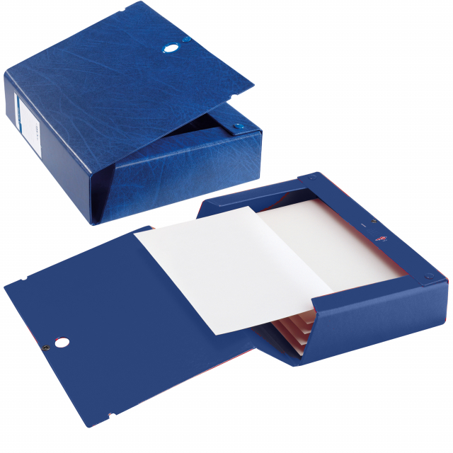 Cartelle in Colpan® (cartone rivestito in PVC) chiusura a tre lembi con bottoni automatici. Dotate di porta cartellino con etichetta intercambiabile. I dettagli in tinta evidenziano eleganza e raffinatezza. Ideali per archiviare progetti, disegni, documen