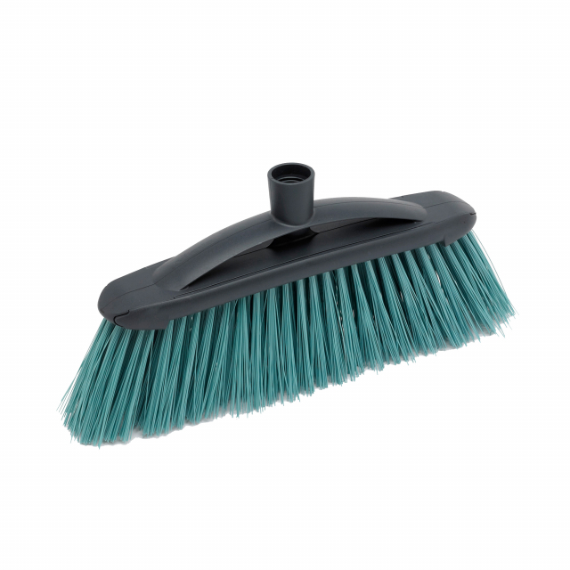 La prima scopa totalmente ecologica, composta al 100% da materiali riciclati. Dotato di fibre forti (per esterni). Attacco filettato italiano.