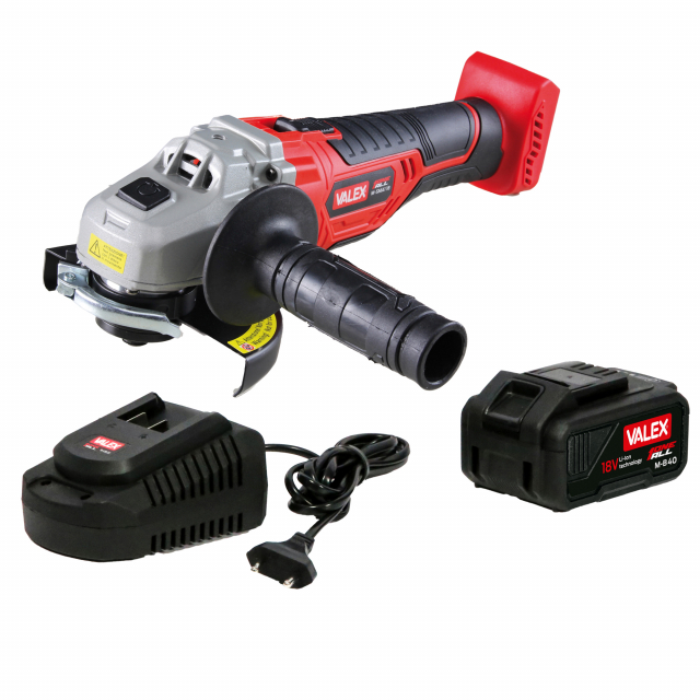 Con pulsante blocca disco, partenza progressiva e interruttore di sicurezza contro l'accensione accedentale. Impugnatura anteriore fissabile in 3 posizione.