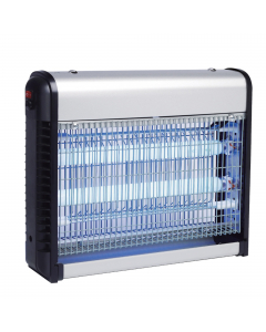 Le lampade LED di ZanzaZap costituiscono un attrattivo irresistibile per gli insetti volanti attivi nelle ore serali e notturne. 
Alimentazione 230V. Consumo 21 Watt. Scarica elettrica 2500 Volt. 
Area di copertura max 150mq. 
Misure:40,7x32,5x9,6cm .
 At