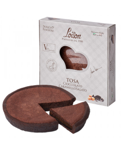 Torta a base di frolla croccante, ma esuberante grazie alla singolare crema frangipane al caramello salato, l’ingrediente protagonista combinato con cioccolato fondente. Peso 300gr