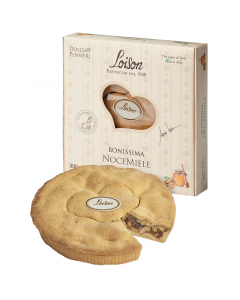 Dolce di pasta frolla a base di burro con tenero ripieno di noci "Lara" italiane e miele millefiori di Sicilia. 
Ingredienti: Farina di GRANO tenero tipo "0", NOCI "Lara" italiane (27%), Miele millefiori Sicilia (16%), Burro (LATTE), Zucchero, UOVA fresch