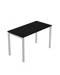 Scrivania bordo ABS 2 mm. Gambe in metallo grigio alluminio 9006 a sezione quadrata 40x40 mm. Profondità 60cm ideale per lo smartworking.
Piano nero venato frassino.