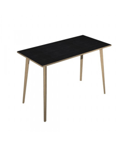 Linea di arredo operativo dal design confortevole ed essenziale caratterizzata dalle preziose gambe in LEGNO MASSELLO inclinate delle scrivanie e dei tavoli rotondi. Robusti piani in melaminico sp. 22 mm con bordo antishock resistente agli urti in ABS 3 m