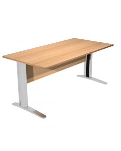 Scrivanie con dimensioni conformi alle normative sulla sicurezza dei posti di lavoro in ufficio. Bordatura dei piani in ABS 2mm antishock ed assenza di spigoli vivi. Le scrivanie sono disponibili nella versione con fianchi pannello in melaminico (sp. 22 m