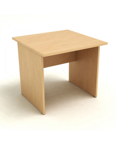 Scrivanie con dimensioni conformi alle normative sulla sicurezza dei posti di lavoro in ufficio. Bordatura dei piani in ABS 2mm antishock ed assenza di spigoli vivi. Le scrivanie sono disponibili nella versione con fianchi pannello in melaminico (sp. 22 m