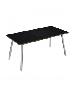 Linea di arredo operativo dal design innovativo e dinamico caratterizzata dalle gambe in metallo cilindriche inclinate delle scrivanie e dei tavoli rotondi. Robusti piani in melaminico sp. 22 mm con bordo antishock resistente agli urti in ABS 2mm. Gambe i