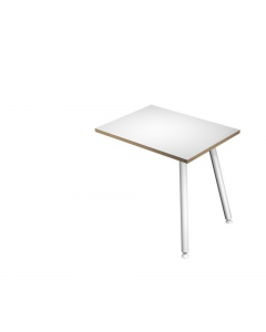 Linea di arredo operativo dal design innovativo e dinamico caratterizzata dalle gambe in metallo cilindriche inclinate delle scrivanie e dei tavoli rotondi. Robusti piani in melaminico sp. 22 mm con bordo antishock resistente agli urti in ABS 2mm. Gambe i