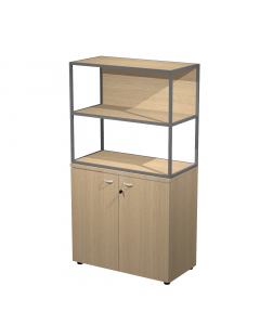 Libreria in metallo a 2 vani con struttura 20x20 mm a giorno con ripiani, base, cappello e un dietro in melaminico , sovrapposta ad un armadio basso,  completo di ante battenti con serratura. Libreria metal completa di 1 dietro in melaminico posizionabile