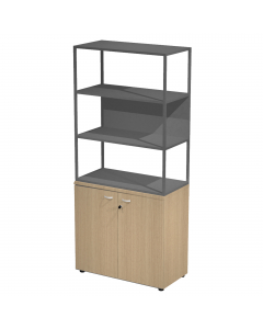 Libreria in metallo a 3 vani con struttura 20x20 mm a giorno con ripiani, base, cappello e un dietro in melaminico , sovrapposta ad un armadio basso,  completo di ante battenti con serratura. Libreria metal completa di 1 dietro in melaminico posizionabile