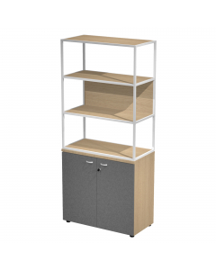 Libreria in metallo a 3 vani con struttura 20x20 mm a giorno con ripiani, base, cappello e un dietro in melaminico , sovrapposta ad un armadio basso,  completo di ante battenti con serratura. Libreria metal completa di 1 dietro in melaminico posizionabile