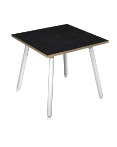 Linea di arredo operativo dal design innovativo e dinamico caratterizzata dalle gambe in metallo cilindriche inclinate delle scrivanie e dei tavoli rotondi. Robusti piani in melaminico sp. 22 mm con bordo antishock resistente agli urti in ABS 2mm. Gambe i