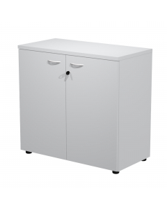 Armadio modulare basso a 2 ante battenti con serratura e 1 ripiano spostabile. Dimensioni: L90 x P44 x H85 cm. Linea di armadi componibile particolarmente robusti e stabili, costituiti da struttura bassa da 85cm, alta da 200cm e completabili con sopralzo 