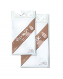 Confezione appendibile in PPL con 10 cartoncino bianco da 200gr liscio con 10 buste coordinate con patella e taglio a punta.
Formato 9-90x140mm