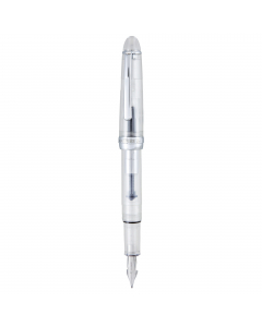Penna stilografica realizzata con resine acriliche lucidate sia internamente che esternamente. Dotata di clip e finiture in metallo cromato. Perfetta sia per i principianti che per i professionisti. Pennino in acciaio inox rinforzato tratto medio. Fornita