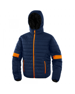 Piumino impermeabile unisex con imbottitura in fibra di poliestere 100% riciclata e tessuto antistrappo Ripstop. Cappuccio fisso e chiusura con zip. 2 tasche esterne con zip e 1 interna. Su ordinazione tutte le taglie da S a 3XL.