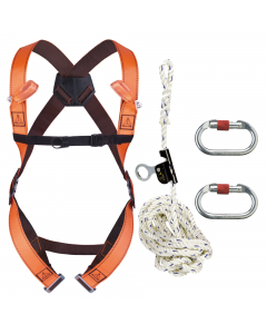 Kit base pronto all'uso con indicatore di senso corretto. Punto di ancoraggio anticaduta : 2 (dorsale/sternale). Con borsa di stoccaggio. Situazioni di arresto di caduta: spostamento su linea di vita, grande spostamento verticale o su piano inclinato e sp