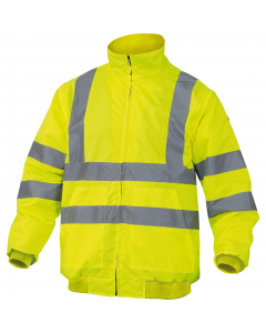 Giubbotto alta visibilità Oxford spalmato PU. Fodera pile poliestere. Maniche staccabili. Cuciture impermeabili. Cappuccio fisso. Collo foderato pile. Polsini e parte bassa bordo a coste. Categoria DPI: 2. Certificazione CE. Conformità alle norme EN ISO 1
