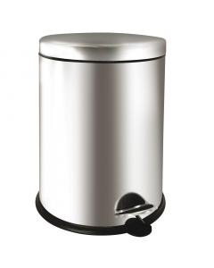Pattumiera a pedale Bin Basic in acciaio inox AISI 410; maniglia di trasporto richiudibile in plastica; pedale in metallo con rivestimento in plastica per utilizzo conforme al metodo HACCP; base in plastica. Finitura: Brillante. Capacità: 12L. Peso: 1,45 