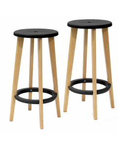 Sgabelli con seduta e anello poggiapiedi in robusto ABS e gambe in faggio verniciato. Altezza della seduta 76cm. Dimensioni: Ø33cm - H76cm. Consegnato smontato (di facile assemblaggio).