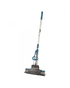 Lavapavimenti con manico in alluminio telescopico da 130cm e leva per stizzare la spugna mop. Lava e asciuga, ideale per qualunque tipo di superficie: piastrelle, marmo, linoleum, ma anche anche per le finestre. Dà ottimi risultati su tappeti o moquette, 