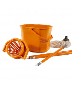 kit pavimenti composto da secchio con strizzatore secchiostrizza 12Lt + mop cotone gr. 240 e manico in 3 pezzi da 130cm.