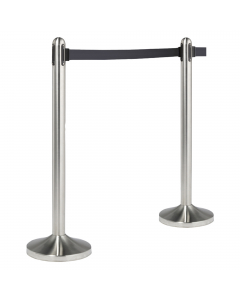 Colonnina in acciaio inox satinato H100cm con nastro in nylon da 210cm. Ogni colonnina ha 4 diversi punti per l'aggancio del nastro retrattile. Adatta sia per uso interno che esterno. Ogni colonnina comprende un attacco extra per fissare il nastro alla pa