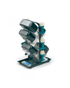 Portatimbri Fishbone realizzato in metallo e ABS, dal design a spina di pesce che consente di ospitare fino a 6 timbri autoinchiostranti. Base utilizzabile come vaschetta porta oggetti. Dispone di sei alette sulle fasce esterne per alloggiare altri sei ti