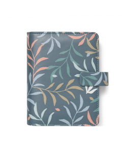 Organiser della nuova collezione Botanical di design accativante ed interni fantasia, ispirato ai colori della natura. Copertina liscia a motivi Botanical, chiusura con cinturino. Dotato di anello portapenna e tasche interne. Contiene agenda settimanale s