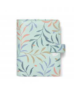 Organiser della nuova collezione Botanical di design accativante ed interni fantasia, ispirato ai colori della natura. Copertina liscia a motivi Botanical, chiusura con cinturino. Dotato di anello portapenna e tasche interne. Contiene agenda settimanale s