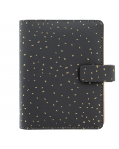 Organiser della nuova collezione Confetti di design accativante ed interni fantasia con preziosi effetti a contrasto. Copertina liscia a motivi Botanical, chiusura con cinturino. Dotato di anello portapenna e tasche interne. Contiene agenda settimanale su