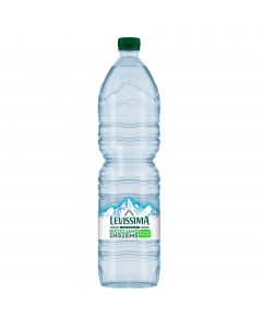 Acqua naturale proveniente dalle sorgenti cristalline alle pendici delle montagne sovrastate dai ghiacciai. 
Acqua fredda, pura e leggera in bottiglietta realizzata per il 25% in plastica riciclata (RPET).
Leggera, infrangibile, comoda da portare sempre c