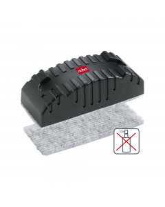 Impugnatura ergonomica, è munito di un magnete sotto il tampone detergente in feltro. Panni di ricambio cod. 31262