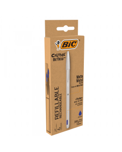 Penna a sfera Cristal Re'New punta media 1mm. Corpo in metallo che dona un look elegante e moderno, cappuccio in plastica riciclata 96%. Dotata di pulsante col il livello d'inchiostro visibile per una sostituzione facile del refill. Fornita in astuccio di