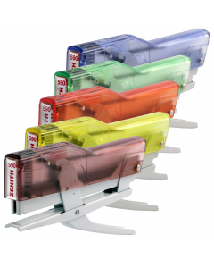 Cucitrice a pinza 590 Fun in metallo con cappuccio trasparente colorato in plastica ABS antiurto. Caricamento punti dall’alto. Dispositivo anti inceppamento. Capacità carica: 200 punti. Cucitura a punto chiuso. Capacità di cucitura 30fogli. Profondità di 