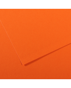 Carta colorata artistica con cotone, colorata in massa e in superficie e sensuale al tatto. Perfetta per tutte le tecniche delle belle arti. Un lato a nido d'ape e un lato liscio. Facili cancellature.