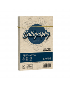 Busta adesiva con strip da 90 grammi in carta Calligraphy pergamenata formato 120x180mm.