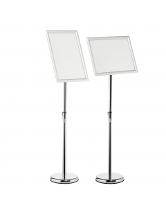 Espositore da pavimento facile da assemblare con robusta cornice a scatto in alluminio anodizzato. Per un'elevata stabilità consigliamo di riempire la base (diametro: 250 mm) con la sabbia. La base rotonda con rivestimento in gomma che previene la formazi