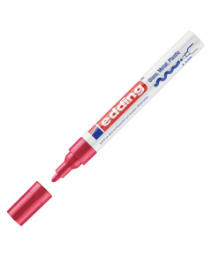 Marcatore a vernice coprente effetto smalto, permanente ed inodore. Privo di toluene/xilene. Resiste all’acqua, allo sfregamento, alle temperature fino a 400°C (bianco e argento fi no a 1000°). Aderisce a tutte le superfici lisce e porose: vetro, plastica