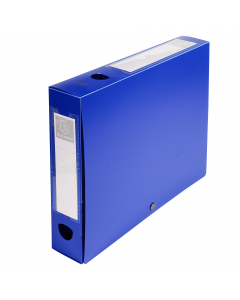 Scatole archivio box con bottone. Realizzate in polipropilene 700 micron opaco.
 Porta etichetta sopra le 2 facciate per l’archiviazione orizzontale o verticale.