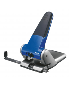 Perforatore a 2 fori passo 8cm con guida regolabile. Forma ergonomica e inserti in gomma soft grip consentono una presa sicura e uno sforzo ridotto per la perforazione. Dotato di dispositivo bloccaggio leva di perforazione. Foro da 5,5mm.