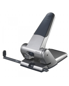 Perforatore a 2 fori passo 8cm con guida regolabile. Forma ergonomica e inserti in gomma soft grip consentono una presa sicura e uno sforzo ridotto per la perforazione. Dotato di dispositivo bloccaggio leva di perforazione. Foro da 5,5mm.