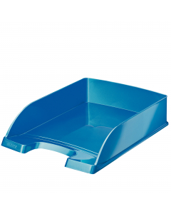 Vaschetta Plus Wow in robusto polistirene, sovrapponibile in verticale o a sbalzo. Contiene documenti fi no al formato 22x30cm. Dimensioni: 25,5x35,7x7cm.