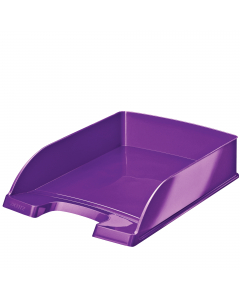 Vaschetta Plus Wow in robusto polistirene, sovrapponibile in verticale o a sbalzo. Contiene documenti fi no al formato 22x30cm. Dimensioni: 25,5x35,7x7cm.