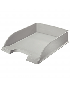 Vaschetta portacorrispondenza in PS. Bordi laterali più alti per una maggiore capacità (H70mm). Impilabile. Capacità standard nel formato A4. Dimensioni: 255x360x H70mm.