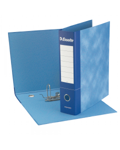 Registratore con meccanismo a leva rivestito in cartone blu (spessore 2 mm), con originale grafica nuvolata all'esterno ed effetto retinato di uguale tonalità all'interno. Foro per l'estrazione ed ampia etichetta stampata sul dorso per favorire la persona