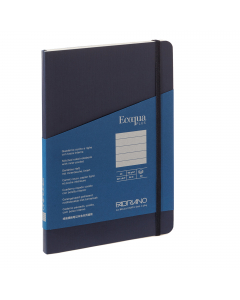 Elegante taccuino con rilegatura cucita a filorefe, apertura a 180°. Dotato di chiusura con elastico e segnalibro abbinato alla copertina. Tasca interna a soffietto in carta. Copertina in cartoncino 290g/m2. 80 fogli interni. Formato A5. Pagine interne di