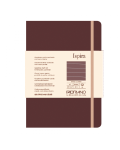 Elegante taccuino con rilegatura cucita a filorefe. Dotato di chiusura con elastico e segnalibro abbinato alla copertina. Tasca interna a soffietto in carta. Copertina rigida rivestita in carta 140g/m2. 96 fogli interni di carta extra liscio 85 g/m2. Form