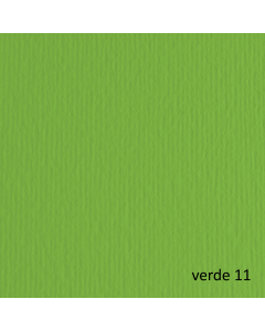 Cartoncini colorati fabbricati con pura cellulosa. Superficie liscia da un lato e ruvida dall'altro.