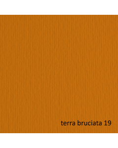 Cartoncini colorati fabbricati con pura cellulosa. Superficie liscia da un lato e ruvida dall'altro.